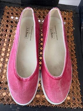 L.L. Bean Sunwashed Canvas Slip-On Flats in distressed Red 8.5